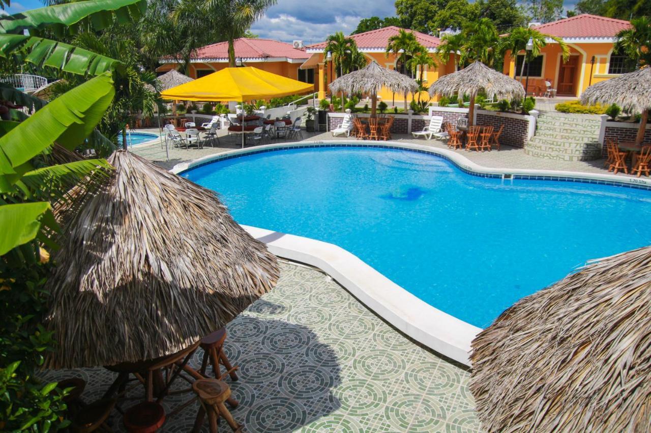 Apart Hotel Acuarious De Luis Esteli Ngoại thất bức ảnh