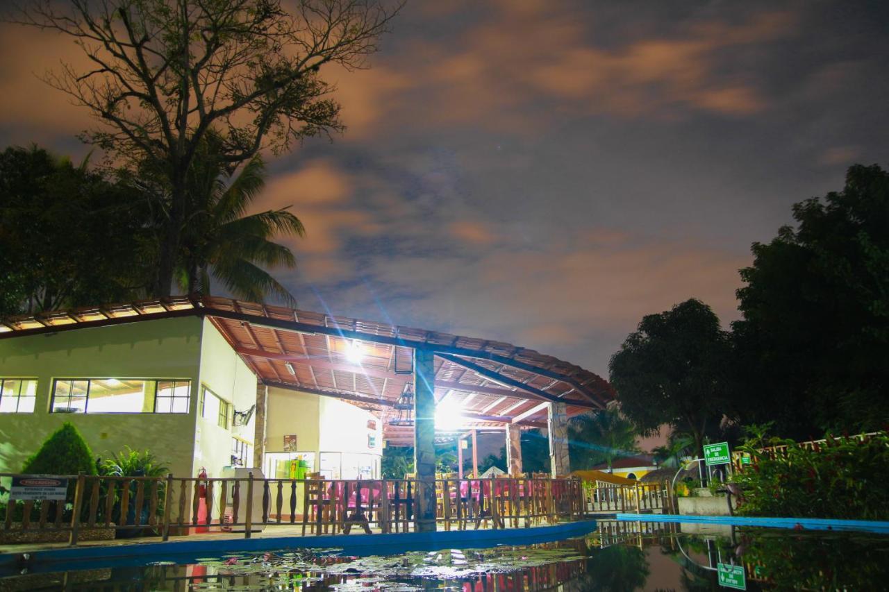Apart Hotel Acuarious De Luis Esteli Ngoại thất bức ảnh